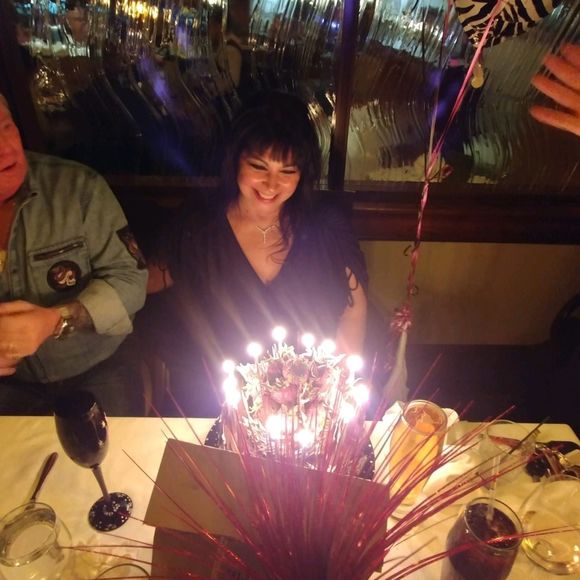 Meet your Posher, Lisa - Picture 1 of 1